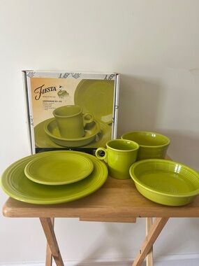 Vintage Fiesta Lemongrass 831 332 Ceramic Dinnerware Set retired color